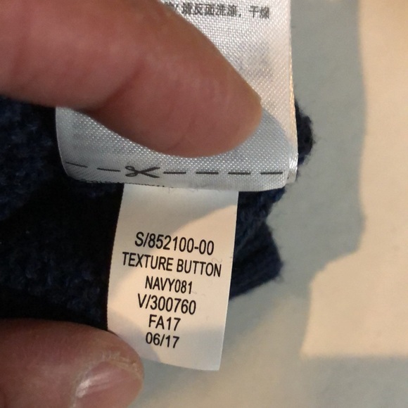 Gap for Good  300760 Texture Button Sweater in Navy - size M - Picture 6 of 8
